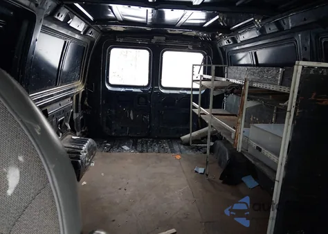 2003 Ford E-150 Commercial из США, поврежденный, VIN 1FTRE142A3HBA6046